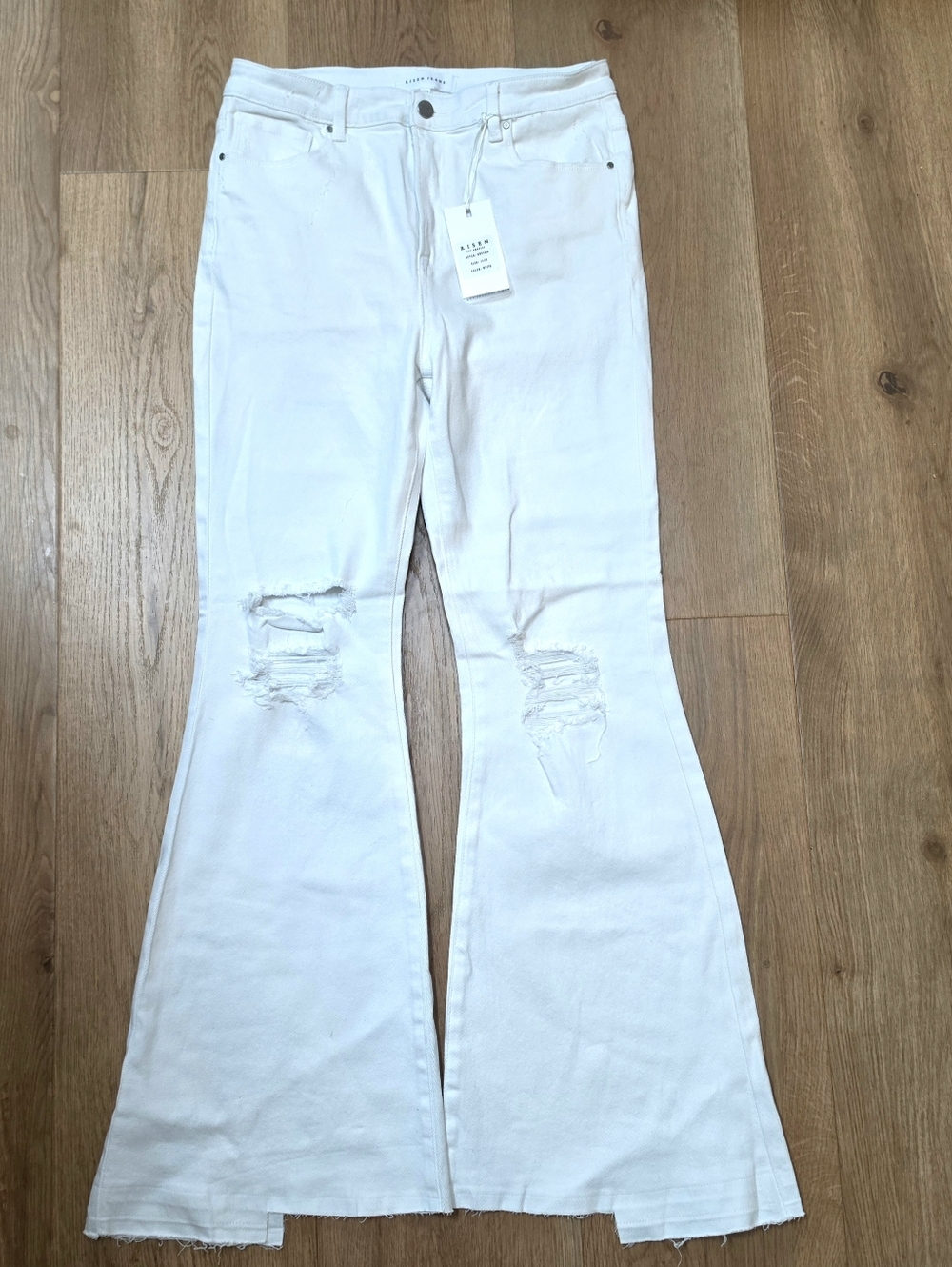 Risen NWT White Distressed Flare Jeans High Rise Size 15/32